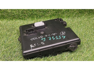   Pojistková skříňka 8676391, 12217799   Volvo XC70 2005