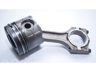 Píst    BMW 5 E39  pro naftový motor 2.9 M57 D30 (306D1) 