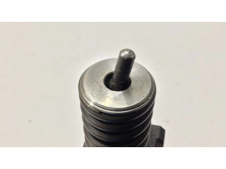 Vstřikovač 038130073J, 0414720015   Skoda Fabia Mk1 (6Y)  pro naftový motor 1.9  