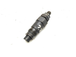 Vstřikovač 711530, 711530361   Mazda B series UF  pro naftový motor 2.2 R2 