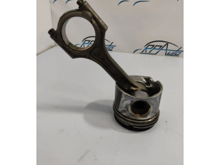  Поршень  82L175, F052  Volvo XC60  