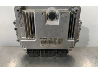Блок управления двигателем ECU    8200527725   Renault Megane II