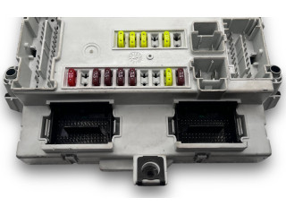 Блок предохранителей  50562177   Alfa Romeo Giulietta    