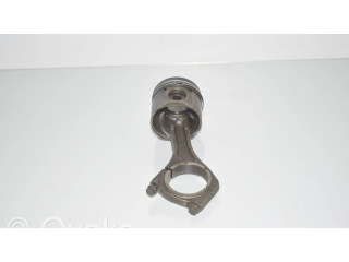 Píst    BMW 7 E38  pro naftový motor 3.9 E38 740d M67 D39 (398D1) 3,9 L 1 