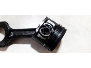 Píst    Alfa Romeo 156  pro naftový motor 2.4  