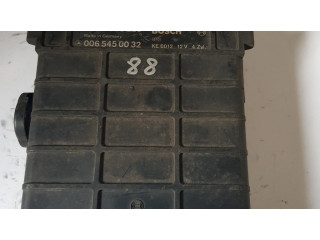 Řídící jednotka 0280800220, 0065450032   Mercedes-Benz 190 W201 1990