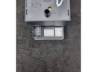 Вакуумный насос центрально замка  8L0862257D   Audi A6 S6 C4 4A 