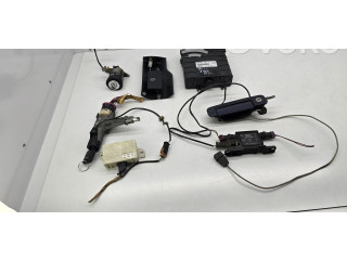 Řídící jednotka 028906021J, 4A0905851E   Audi A6 S6 C4 4A 1995