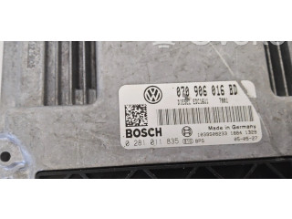 Řídící jednotka 070906016BD, 1039S08233   Volkswagen Transporter - Caravelle T5 2006