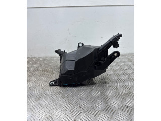   Pojistková skříňka 8262033130   Toyota RAV 4 (XA50) 2020