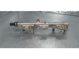 Vstřikovací lišta 7639975, 13537639975   BMW 2 F22 F23    B38A15A 