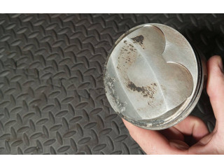 Píst 7838623   BMW M5    S85 B50AA 