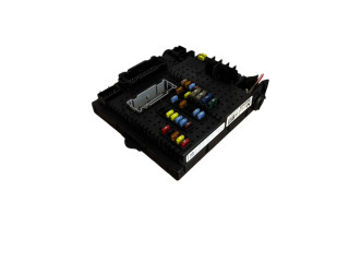   Pojistková skříňka 30728512, 28017881   Volvo S60 2006