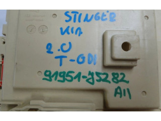Блок предохранителей  91951-J5282, 91951-J5282   KIA Stinger    