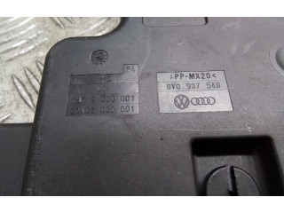   Pojistková skříňka 8V0937548, 8V0971225A   Audi RS3 2016
