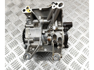Масляный насос  B58 B30 A 7643046, 72336351  BMW 2 F22 F23 