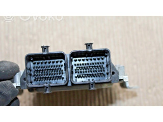 Блок управления двигателя 3392085L00, 0261S05713   Suzuki Swift