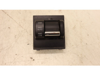 Включатель блокировки дифференциалов 68086186AA   Jeep Cherokee