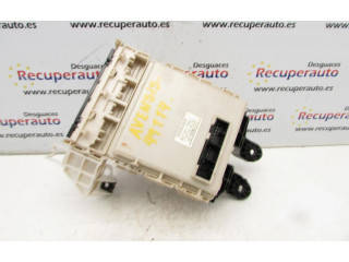 Блок предохранителей 8273005140C   Toyota Avensis T270    