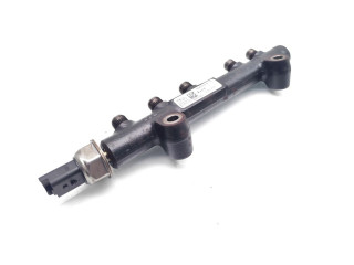 Vstřikovací lišta 9685297580, 143171385   Peugeot 3008 II    BHZ(DV6FC) 