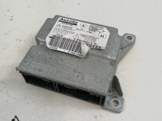 Блок предохранителей  9665558180, 610963100   Citroen C5    