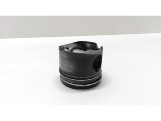 Píst    BMW 7 E65 E66  pro naftový motor 4.5 M67n 