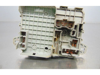 Блок предохранителей YWC104500, 52010268D   Rover 25    