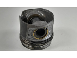 Píst 0841Y   BMW 5 F10 F11  pro naftový motor 5.0  