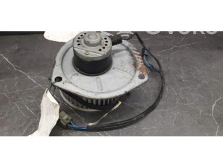 Вентилятор печки       Mazda 121 SM