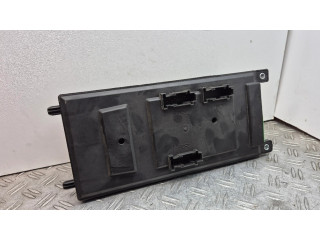 Блок предохранителей YQE500350, 51951601   Land Rover Range Rover Sport L320    