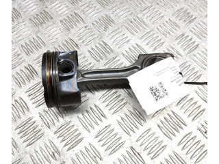 Píst 32213692, 31401957   Volvo XC40     