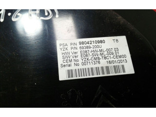 Přístrojová deska  Peugeot 5008 2013 9804210980  