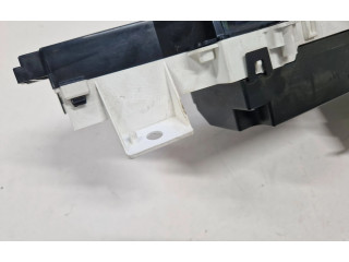 Дисплей    EH64611J0, EH64611J0E   Mazda CX-7