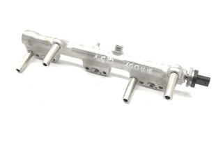 Vstřikovací lišta 8694197   BMW 1 F20 F21    B38 B15 A 