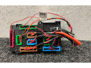 Блок предохранителей 9393143, 61149393143   BMW 5 G30 G31    