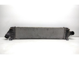 Интеркулер  30671324   Volvo V70 2.0