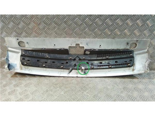 Передняя решётка Citroen Berlingo 2003-2007 года 9644758077, 9644758177      