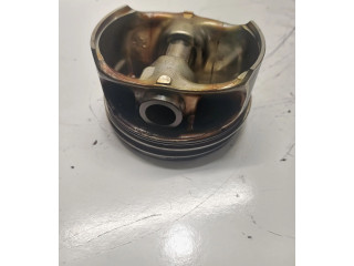 Píst 0833135   Mercedes-Benz C W205     
