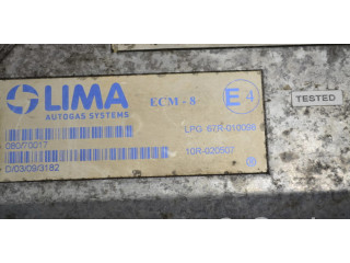 Блок управления двигателя 67R010098   Lexus LS 430