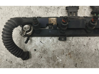 Vstřikovací lišta 280150415   BMW 5 E39  pro benzínový motor 2.3  