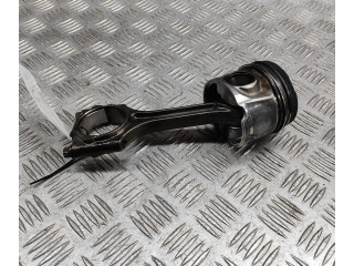 Píst 31339777, 31401216   Volvo V60     