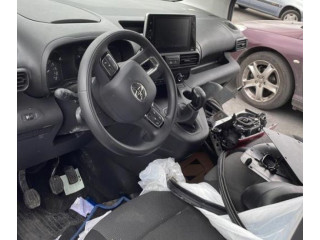Jednotka ABS SU001B3993   Toyota ProAce City 2021
