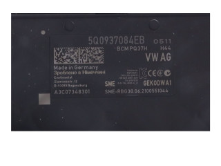Pojistková skříňka Řídící jednotka BSM 5Q0937084EB   Volkswagen T-Roc 2021