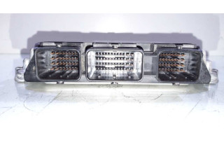 Блок управления двигателем Блок управления 8200512196, 0281011530   Nissan Primastar