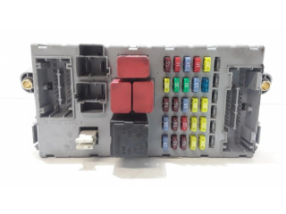 Блок предохранителей 46846746, 46520429   Fiat Croma    
