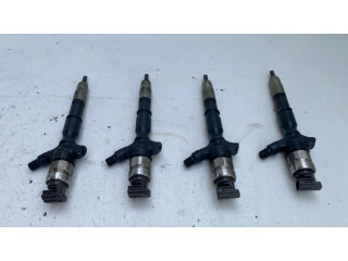 Комплект форсунок 2367030100    Toyota Hilux (AN10, AN20, AN30) для дизельного двигателя  2.5