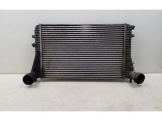 Интеркулер  3C0145805P   Volkswagen Tiguan 