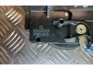Замок багажника 8200282323, 93851810    Renault Trafic II (X83) 2001 - 2014 года