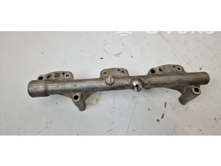 Vstřikovací lišta 7643082   BMW 2 F22 F23  pro benzínový motor 3.0 B58B30A 