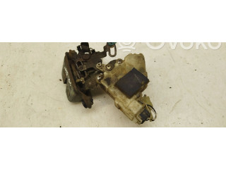 Zámek zadních dveří 63100FE000   Subaru Impreza II 2001